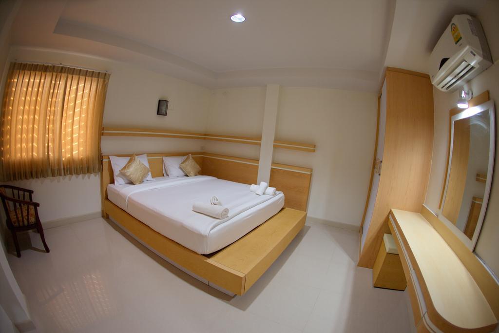 Baan Sanpoom Otel Phitsanulok Dış mekan fotoğraf