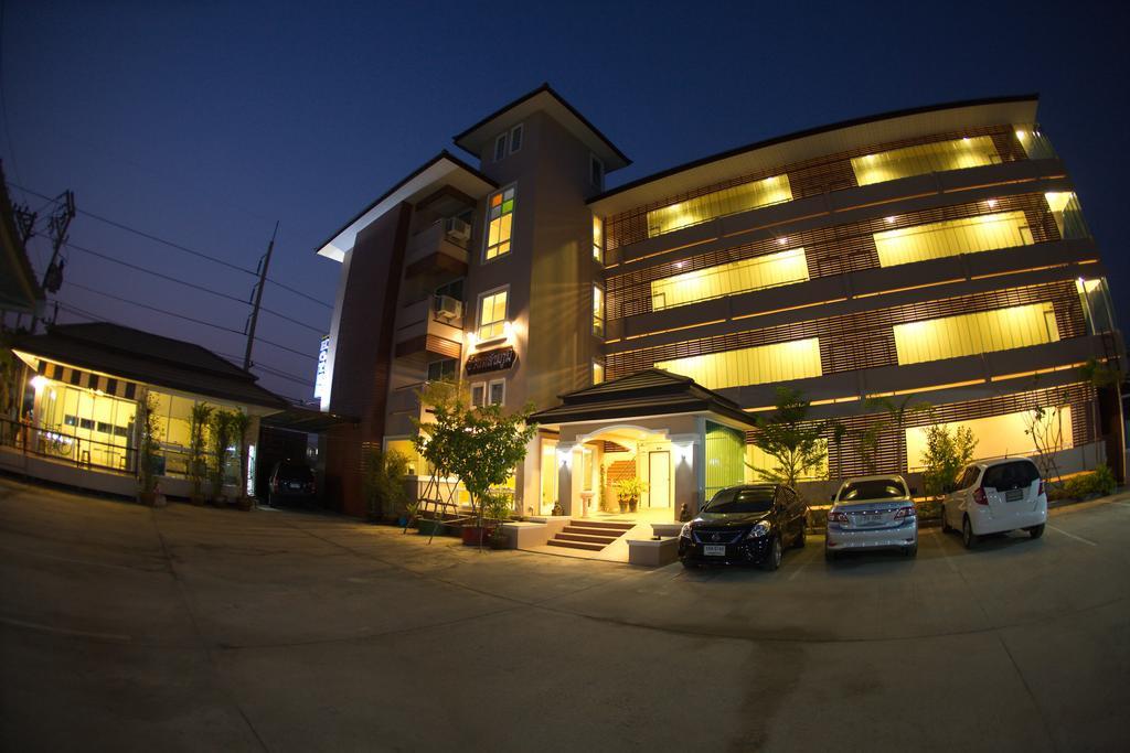 Baan Sanpoom Otel Phitsanulok Dış mekan fotoğraf